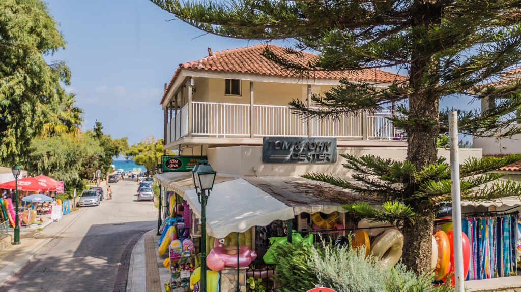 Tom & John Center  – A welcoming stay by the sea in Tsilivi