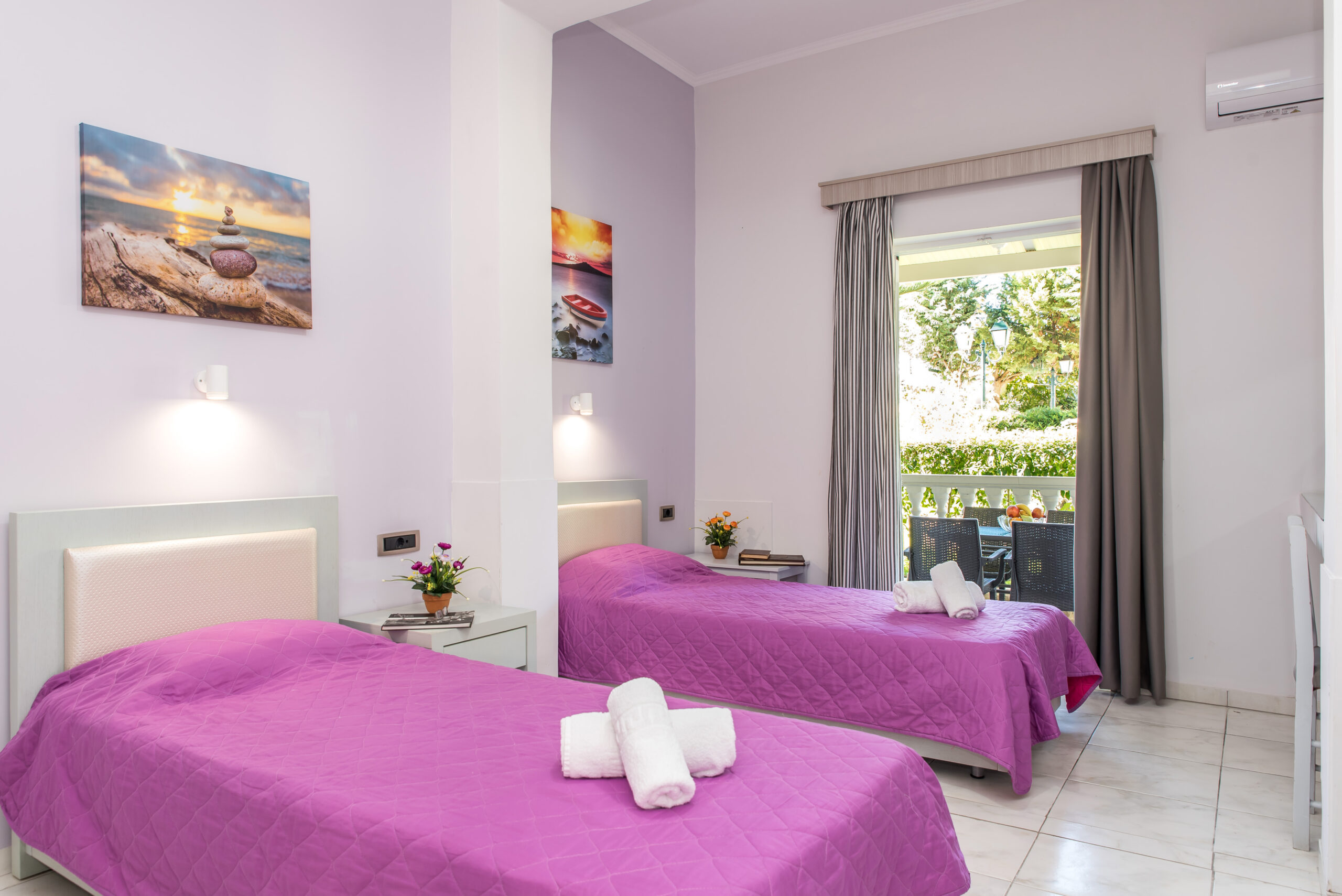 Double_Bedroom_Studio_Accessibility_Tom_&_John_center_Tsilivi (10)