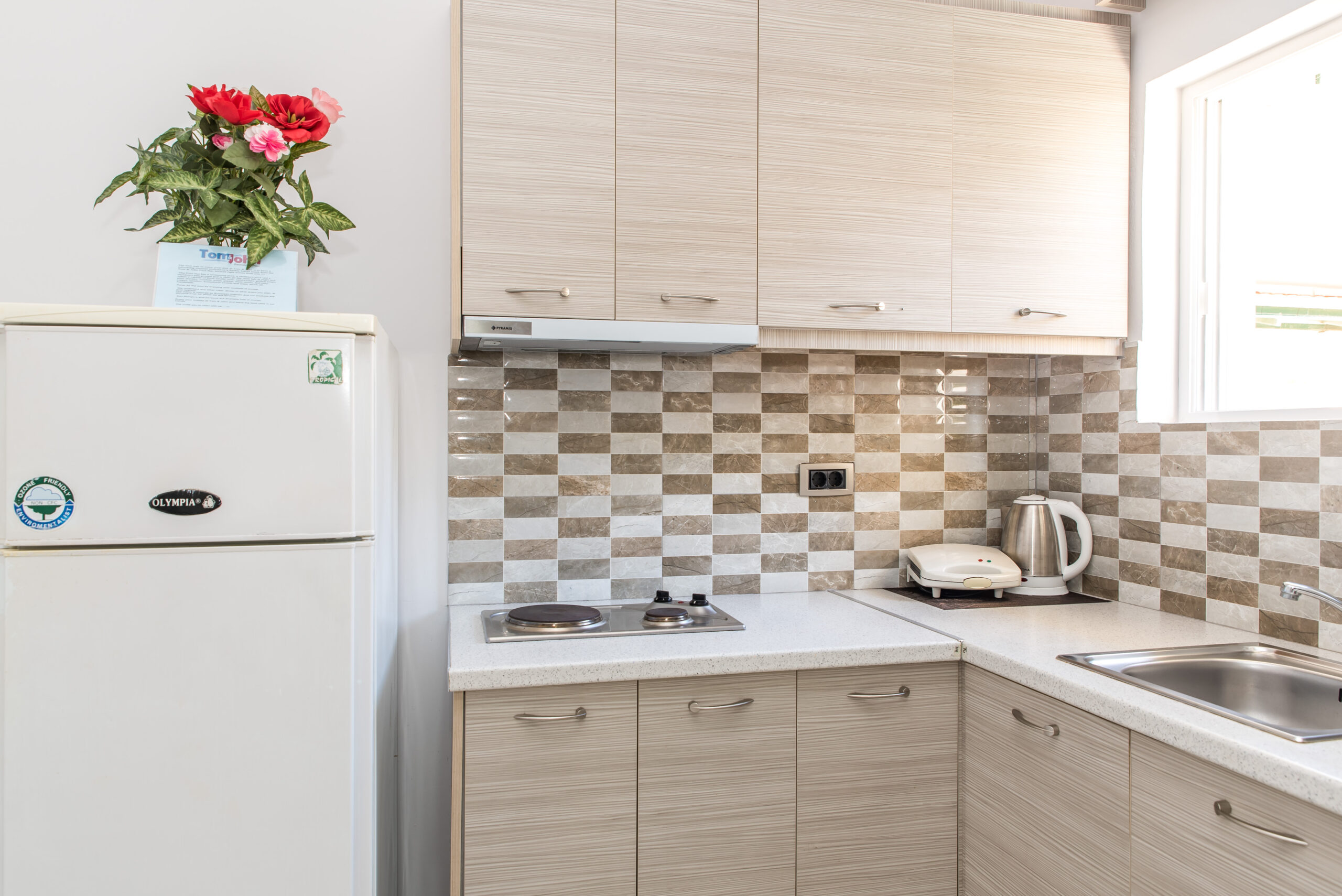 Double_Bedroom_Studio_Accessibility_Tom_&_John_center_Tsilivi (9)