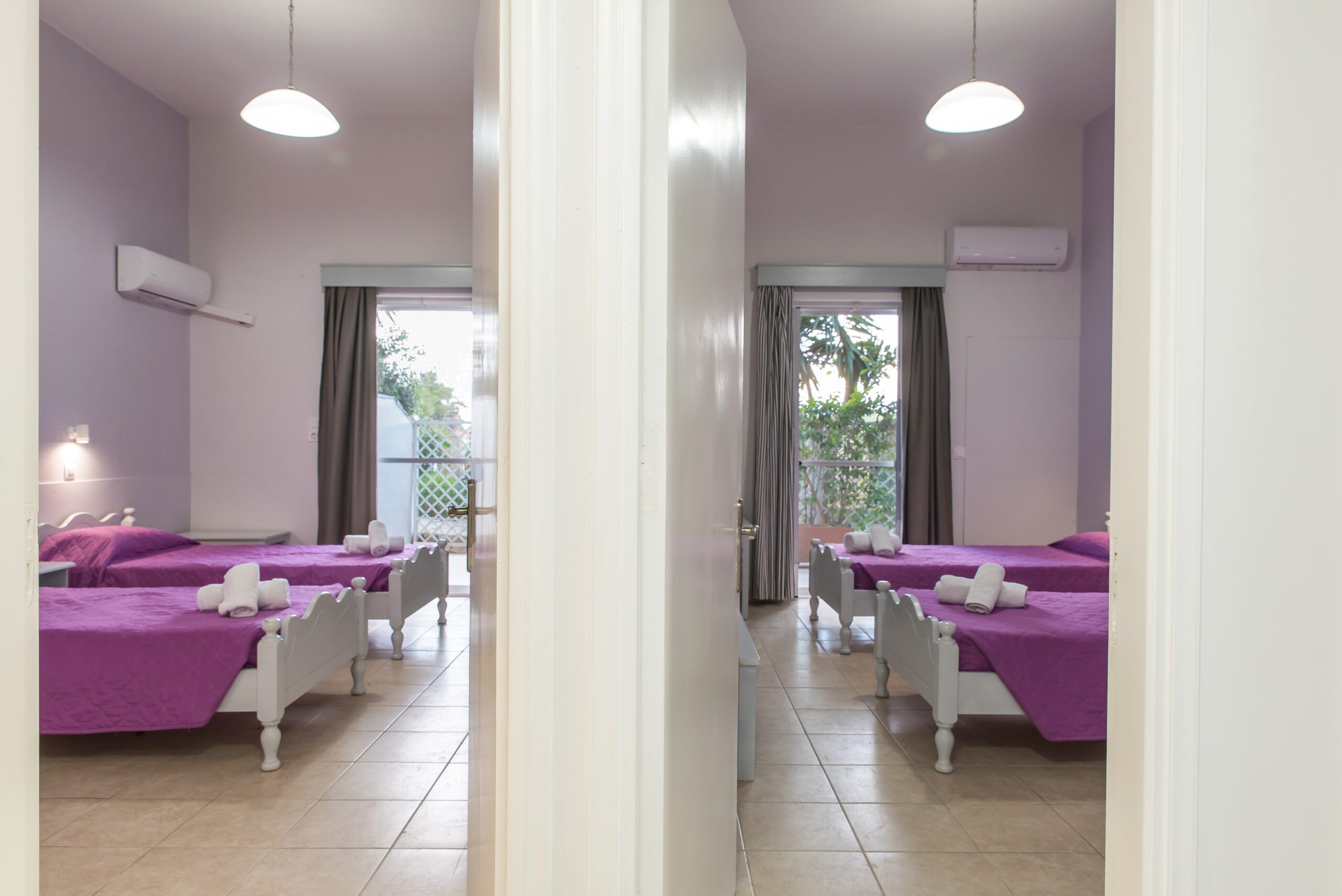 Double_Bedroom_Studio_Tom_&_John_center_Tsilivi (16)