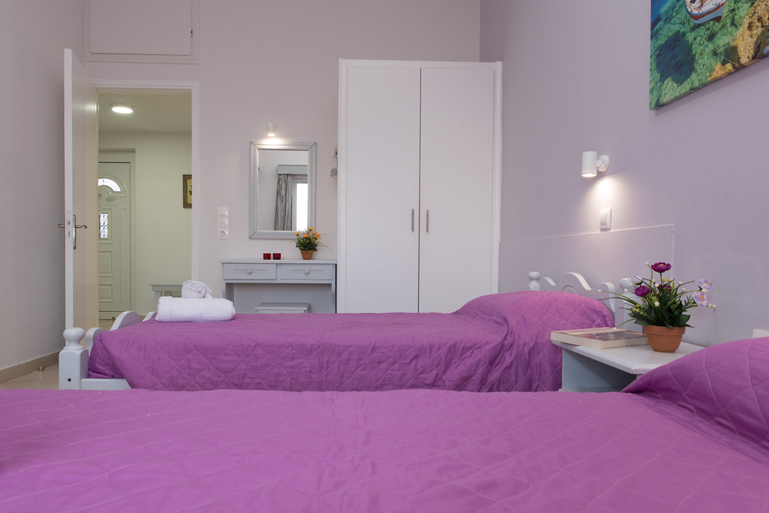 Double_Bedroom_Studio_Tom_&_John_center_Tsilivi (20)