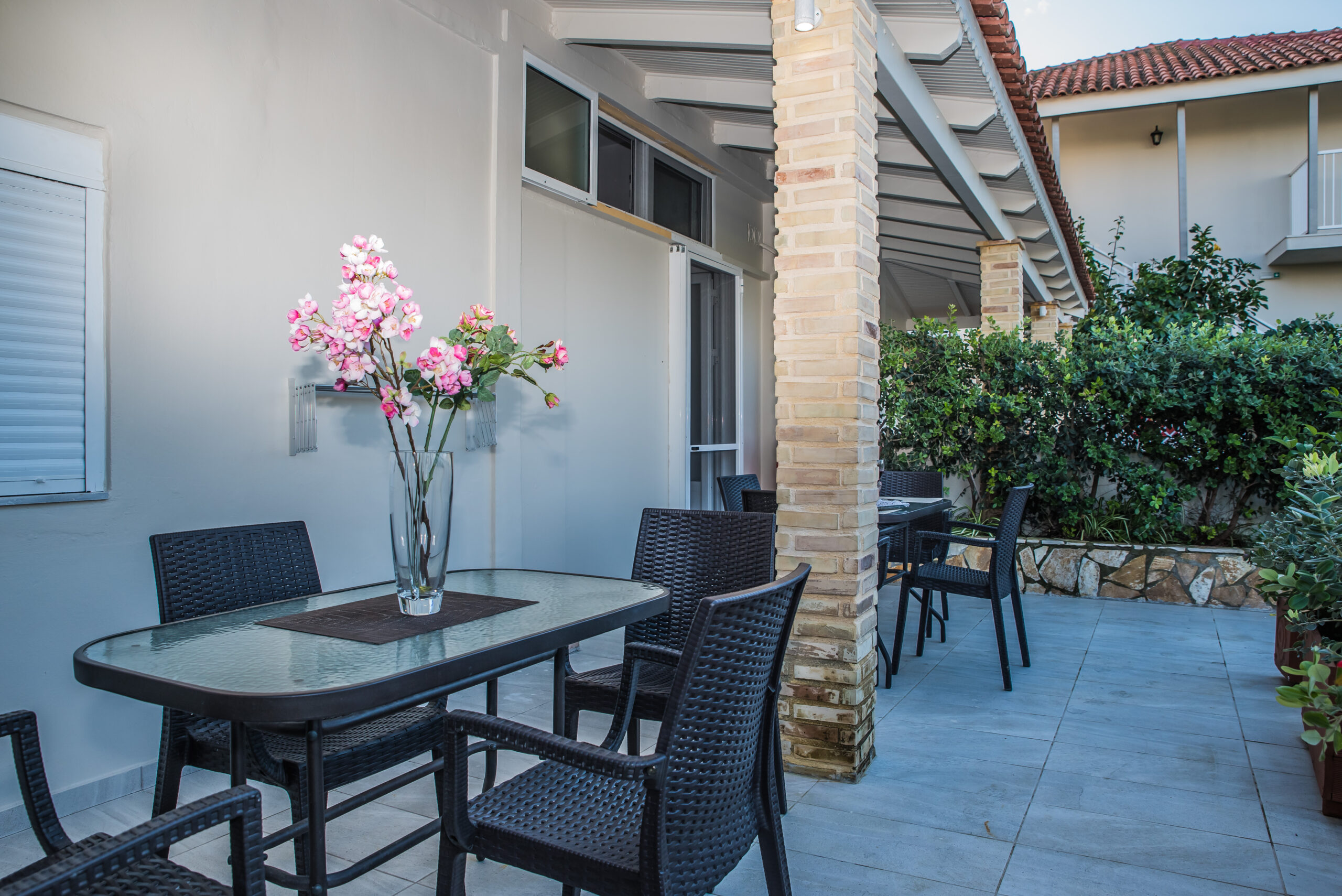 Double_Bedroom_Studio_Tom_&_John_center_Tsilivi (23)