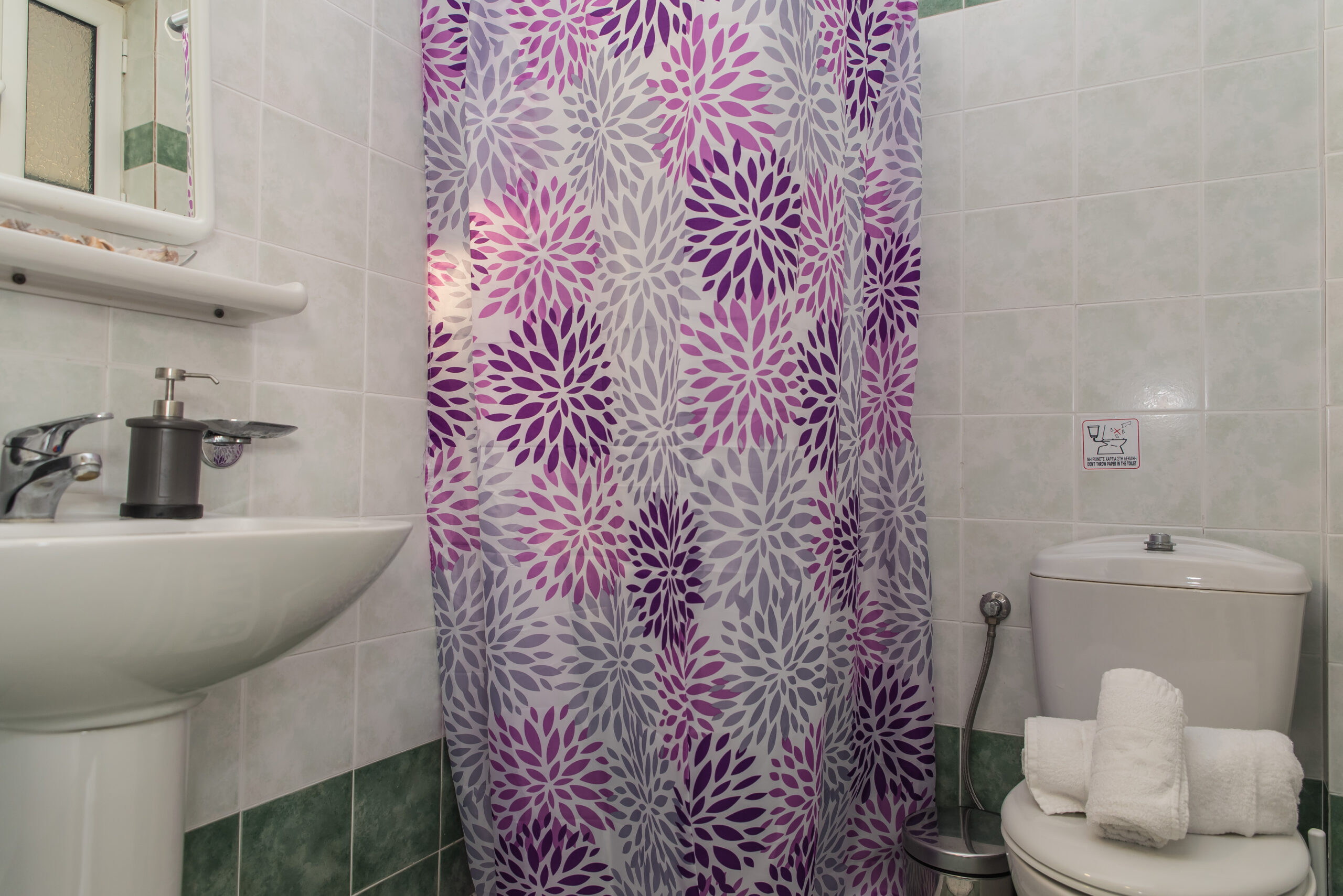 Double_Bedroom_Studio_Tom_&_John_center_Tsilivi (30)