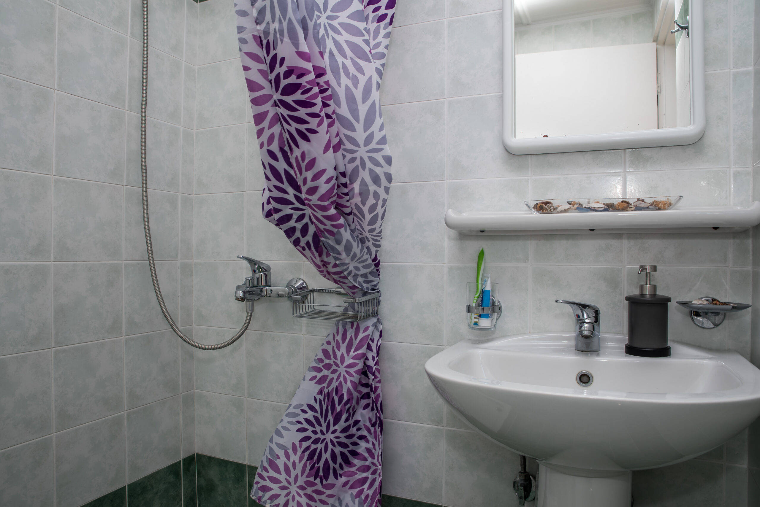 Single_Bedroom_Studio_Tom_&_John_center_Tsilivi (3)