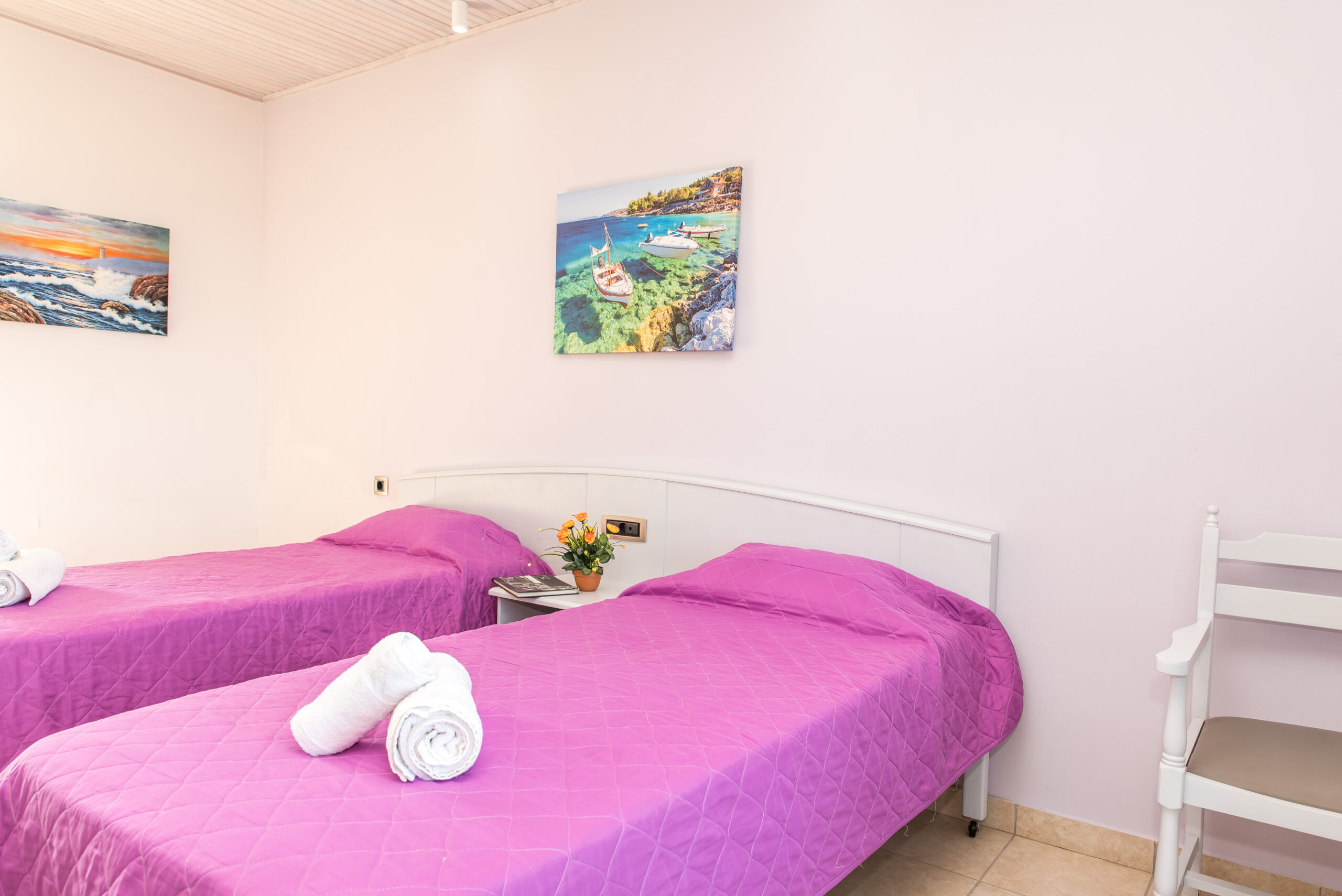 Single_Bedroom_Studio_Tom_&_John_center_Tsilivi (7)